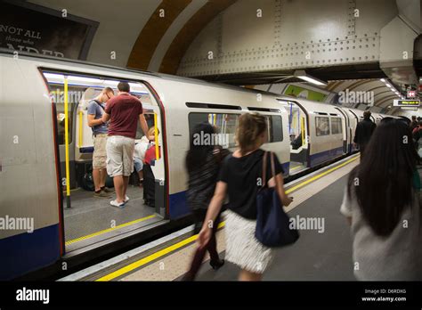 covent garden piccadilly line.